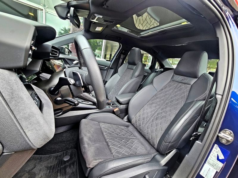 Audi A3 2.0 40 TFSI GASOLINA SEDAN PERFORMANCE BLACK S-TRONIC 2024/2025 CARRO DEZ NOVO HAMBURGO / Carros no Vale Audi A3 2.0 40 TFSI GASOLINA SEDAN PERFORMANCE BLACK S-TRONIC 2024/2025 CARRO DEZ NOVO HAMBURGO / Carros no Vale