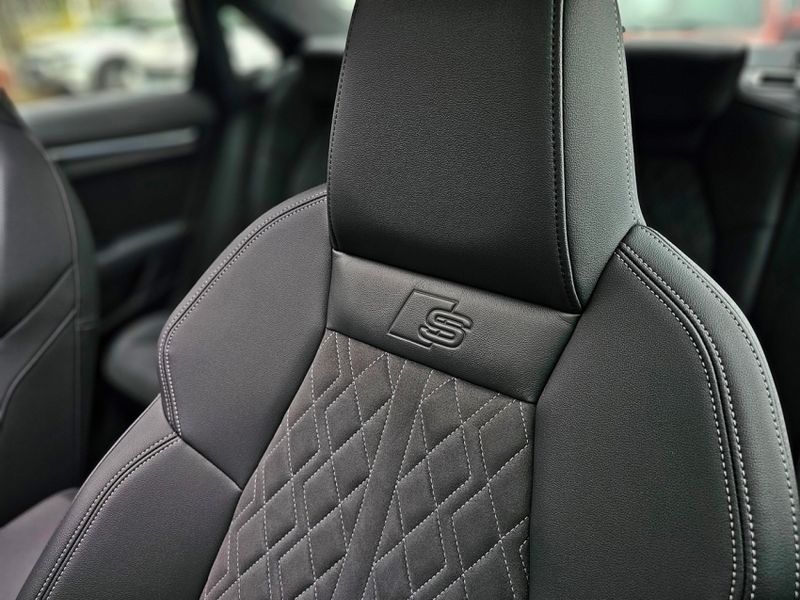 Audi A3 2.0 40 TFSI GASOLINA SEDAN PERFORMANCE BLACK S-TRONIC 2024/2025 CARRO DEZ NOVO HAMBURGO / Carros no Vale Audi A3 2.0 40 TFSI GASOLINA SEDAN PERFORMANCE BLACK S-TRONIC 2024/2025 CARRO DEZ NOVO HAMBURGO / Carros no Vale