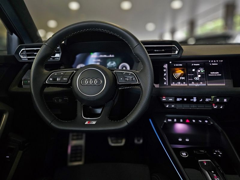 Audi A3 2.0 40 TFSI GASOLINA SEDAN PERFORMANCE BLACK S-TRONIC 2024/2025 CARRO DEZ NOVO HAMBURGO / Carros no Vale Audi A3 2.0 40 TFSI GASOLINA SEDAN PERFORMANCE BLACK S-TRONIC 2024/2025 CARRO DEZ NOVO HAMBURGO / Carros no Vale