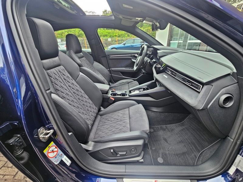 Audi A3 2.0 40 TFSI GASOLINA SEDAN PERFORMANCE BLACK S-TRONIC 2024/2025 CARRO DEZ NOVO HAMBURGO / Carros no Vale Audi A3 2.0 40 TFSI GASOLINA SEDAN PERFORMANCE BLACK S-TRONIC 2024/2025 CARRO DEZ NOVO HAMBURGO / Carros no Vale