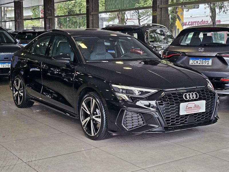Audi A3 2.0 40 TFSI MHEV SEDAN PERFORMANCE BLACK S-TRONIC 2023/2023 CARRO DEZ NOVO HAMBURGO / Carros no Vale