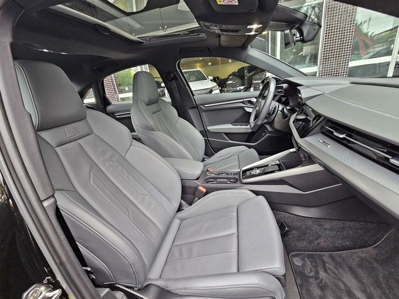 Audi A3 2.0 40 TFSI MHEV SEDAN PERFORMANCE BLACK S-TRONIC 2023/2023 CARRO DEZ NOVO HAMBURGO / Carros no Vale