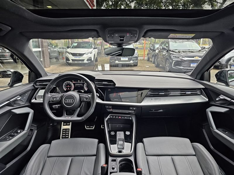 Audi A3 2.0 40 TFSI MHEV SEDAN PERFORMANCE BLACK S-TRONIC 2023/2023 CARRO DEZ NOVO HAMBURGO / Carros no Vale