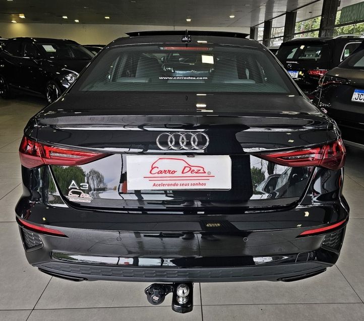 Audi A3 2.0 40 TFSI MHEV SEDAN PERFORMANCE BLACK S-TRONIC 2023/2023 CARRO DEZ NOVO HAMBURGO / Carros no Vale