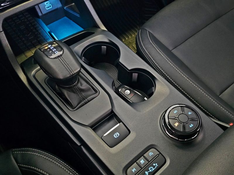 Ford RANGER 3.0 V6 TURBO DIESEL CD LIMITED 4X4 AUTOMÁTICO 2024/2024 CARRO DEZ NOVO HAMBURGO / Carros no Vale Ford RANGER 3.0 V6 TURBO DIESEL CD LIMITED 4X4 AUTOMÁTICO 2024/2024 CARRO DEZ NOVO HAMBURGO / Carros no Vale
