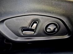 JEEP COMMANDER 1.3 T270 TURBO FLEX LONGITUDE AT6 2024/2025 CARRO DEZ NOVO HAMBURGO / Carros no Vale
