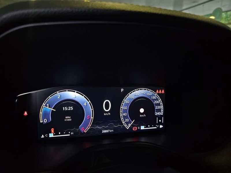 JEEP COMMANDER 2.0 TD380 TURBO DIESEL OVERLAND AT9 2022/2022 CARRO DEZ NOVO HAMBURGO / Carros no Vale JEEP COMMANDER 2.0 TD380 TURBO DIESEL OVERLAND AT9 2022/2022 CARRO DEZ NOVO HAMBURGO / Carros no Vale