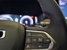JEEP COMMANDER 2.0 TD380 TURBO DIESEL OVERLAND AT9 2022/2022 CARRO DEZ NOVO HAMBURGO / Carros no Vale