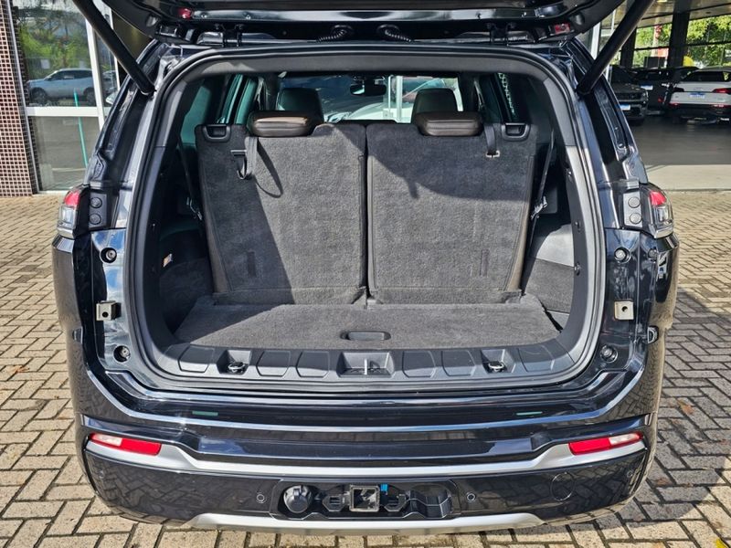 JEEP COMMANDER 2.0 TD380 TURBO DIESEL OVERLAND AT9 2022/2022 CARRO DEZ NOVO HAMBURGO / Carros no Vale