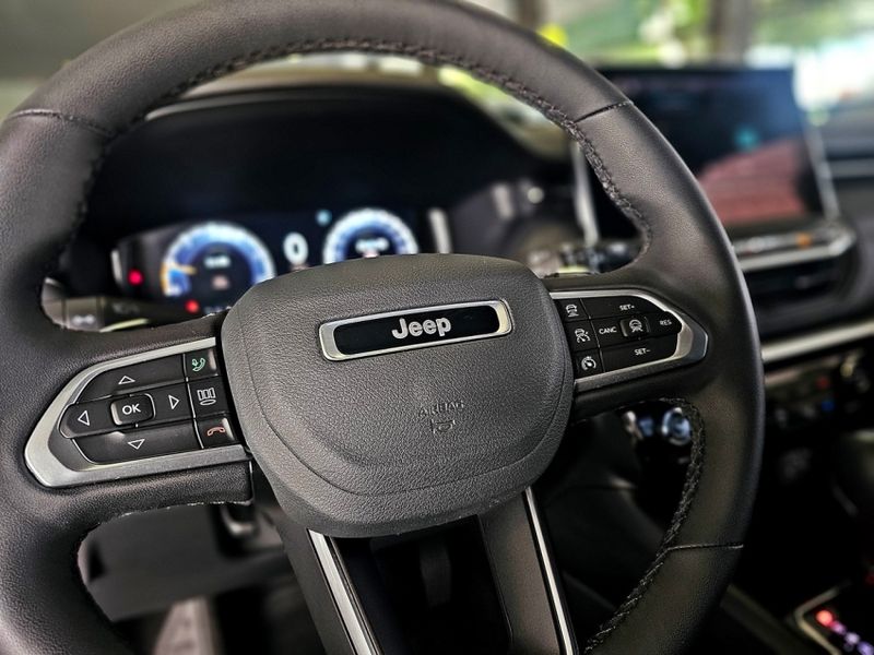 JEEP COMPASS 1.3 T270 TURBO FLEX LIMITED AT6 2024/2025 CARRO DEZ NOVO HAMBURGO / Carros no Vale