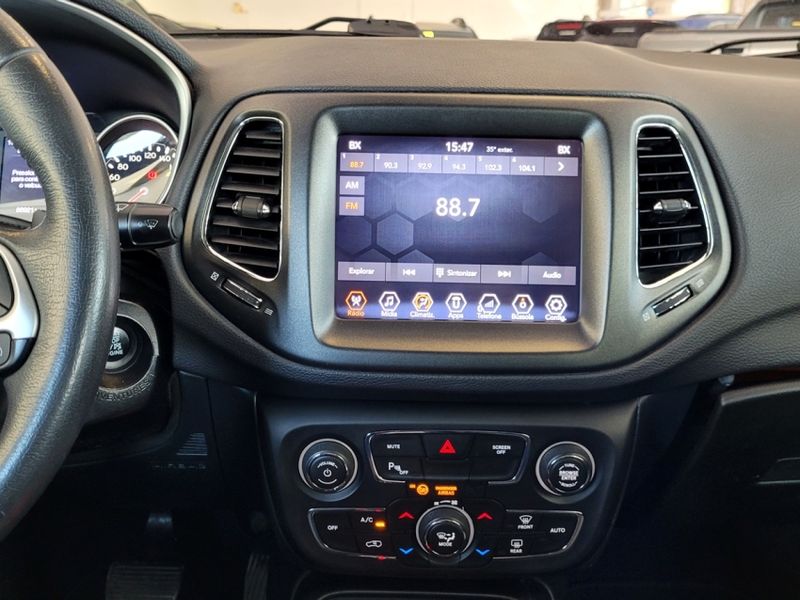 JEEP COMPASS 2.0 16V FLEX LONGITUDE AUTOMÁTICO 2018/2018 CARRO DEZ NOVO HAMBURGO / Carros no Vale JEEP COMPASS 2.0 16V FLEX LONGITUDE AUTOMÁTICO 2018/2018 CARRO DEZ NOVO HAMBURGO / Carros no Vale