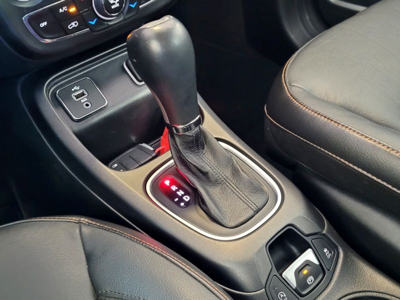 JEEP COMPASS 2.0 16V FLEX LONGITUDE AUTOMÁTICO 2018/2018 CARRO DEZ NOVO HAMBURGO / Carros no Vale JEEP COMPASS 2.0 16V FLEX LONGITUDE AUTOMÁTICO 2018/2018 CARRO DEZ NOVO HAMBURGO / Carros no Vale