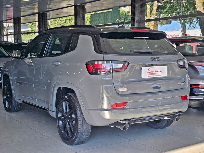 JEEP COMPASS 2.0 HURRICANE 4 TURBO GASOLINA BLACKHAWK AT9 2024/2025 CARRO DEZ NOVO HAMBURGO / Carros no Vale JEEP COMPASS 2.0 HURRICANE 4 TURBO GASOLINA BLACKHAWK AT9 2024/2025 CARRO DEZ NOVO HAMBURGO / Carros no Vale