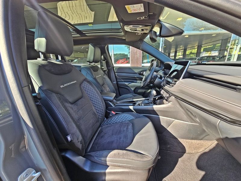 JEEP COMPASS 2.0 HURRICANE 4 TURBO GASOLINA BLACKHAWK AT9 2024/2025 CARRO DEZ NOVO HAMBURGO / Carros no Vale JEEP COMPASS 2.0 HURRICANE 4 TURBO GASOLINA BLACKHAWK AT9 2024/2025 CARRO DEZ NOVO HAMBURGO / Carros no Vale