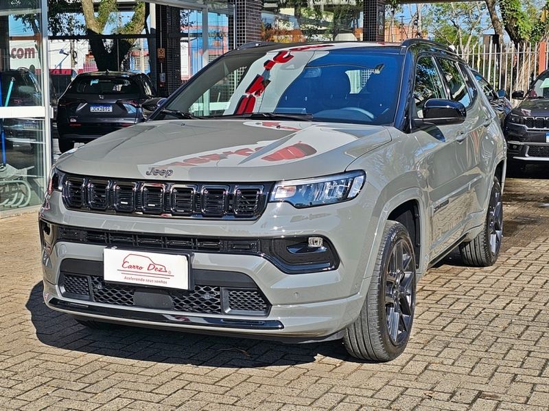 JEEP COMPASS 2.0 HURRICANE 4 TURBO GASOLINA BLACKHAWK AT9 2024/2025 CARRO DEZ NOVO HAMBURGO / Carros no Vale JEEP COMPASS 2.0 HURRICANE 4 TURBO GASOLINA BLACKHAWK AT9 2024/2025 CARRO DEZ NOVO HAMBURGO / Carros no Vale