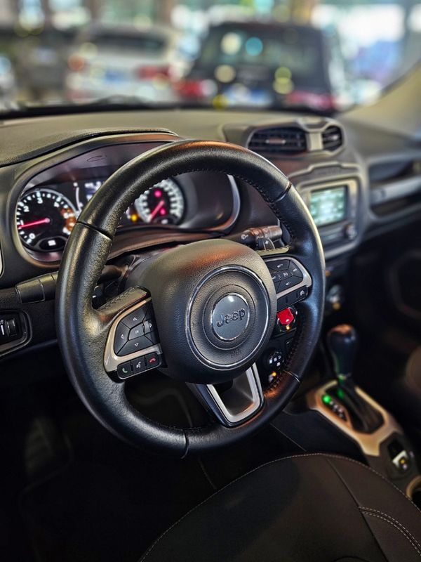 JEEP RENEGADE 2.0 16V TURBO DIESEL LONGITUDE 4P 4X4 AUTOMÁTICO 2015/2016 CARRO DEZ NOVO HAMBURGO / Carros no Vale JEEP RENEGADE 2.0 16V TURBO DIESEL LONGITUDE 4P 4X4 AUTOMÁTICO 2015/2016 CARRO DEZ NOVO HAMBURGO / Carros no Vale