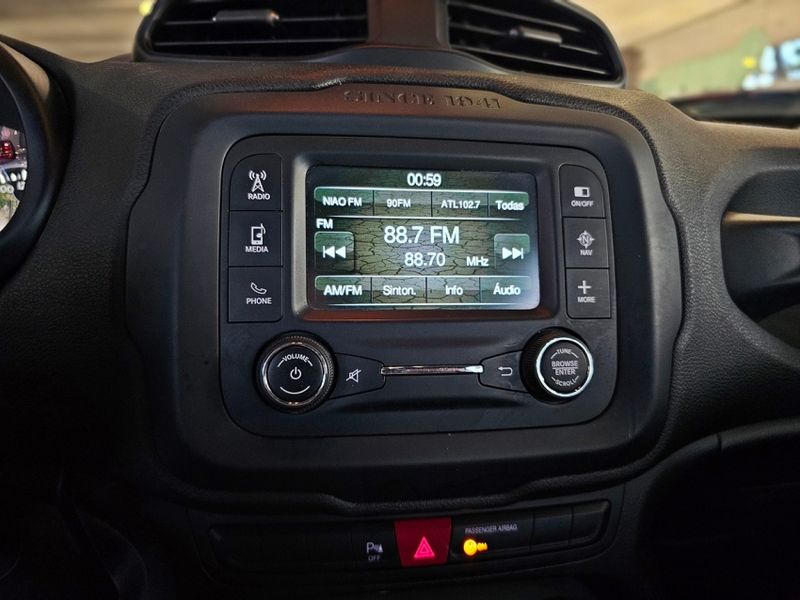 JEEP RENEGADE 2.0 16V TURBO DIESEL LONGITUDE 4P 4X4 AUTOMÁTICO 2015/2016 CARRO DEZ NOVO HAMBURGO / Carros no Vale JEEP RENEGADE 2.0 16V TURBO DIESEL LONGITUDE 4P 4X4 AUTOMÁTICO 2015/2016 CARRO DEZ NOVO HAMBURGO / Carros no Vale