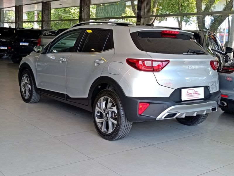 KIA STONIC 1.0 TGDI MHEV SX AUTOMÁTICO 2023/2024 CARRO DEZ NOVO HAMBURGO / Carros no Vale