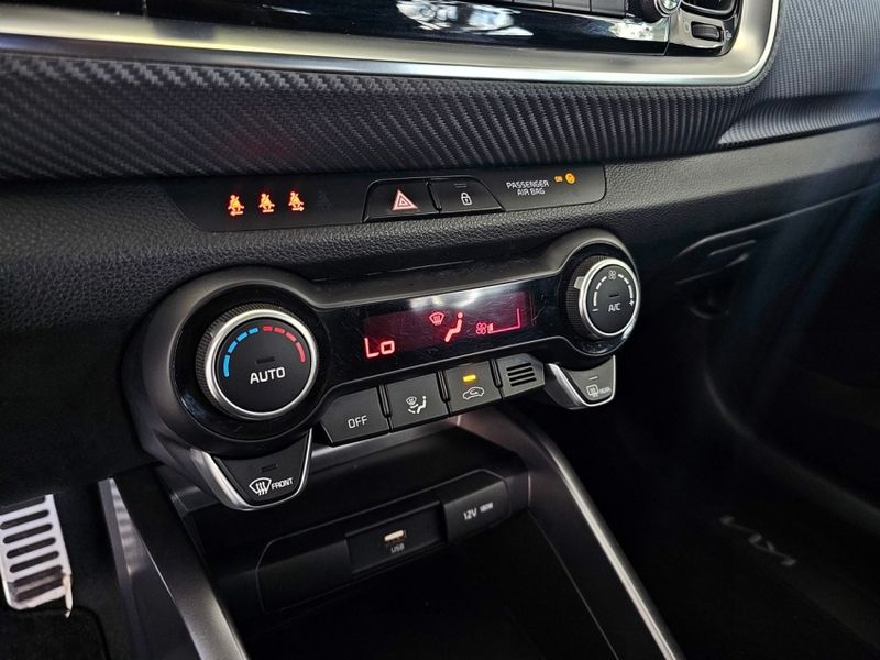 KIA STONIC 1.0 TGDI MHEV SX AUTOMÁTICO 2022/2022 CARRO DEZ NOVO HAMBURGO / Carros no Vale KIA STONIC 1.0 TGDI MHEV SX AUTOMÁTICO 2022/2022 CARRO DEZ NOVO HAMBURGO / Carros no Vale