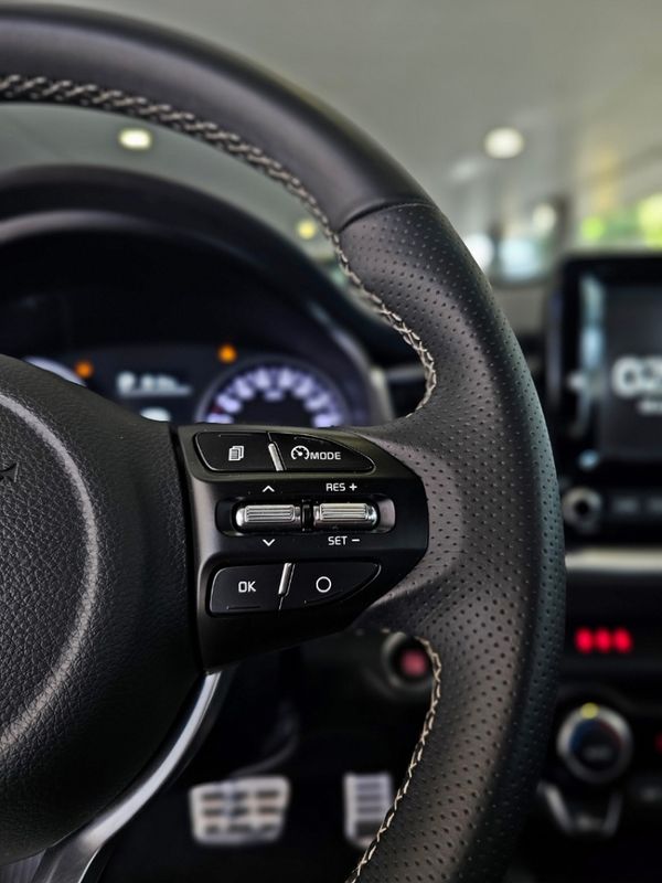 KIA STONIC 1.0 TGDI MHEV SX AUTOMÁTICO 2022/2022 CARRO DEZ NOVO HAMBURGO / Carros no Vale KIA STONIC 1.0 TGDI MHEV SX AUTOMÁTICO 2022/2022 CARRO DEZ NOVO HAMBURGO / Carros no Vale