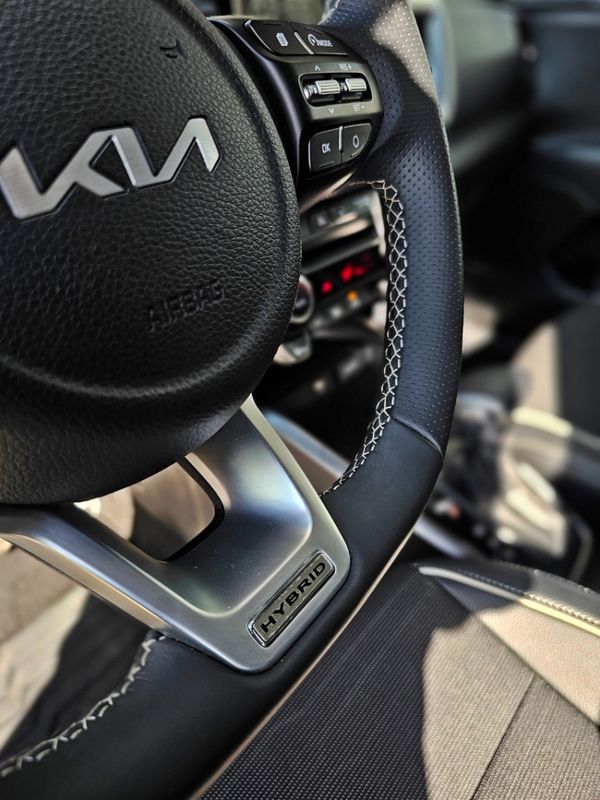 KIA STONIC 1.0 TGDI MHEV SX AUTOMÁTICO 2022/2022 CARRO DEZ NOVO HAMBURGO / Carros no Vale KIA STONIC 1.0 TGDI MHEV SX AUTOMÁTICO 2022/2022 CARRO DEZ NOVO HAMBURGO / Carros no Vale