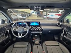 Mercedes-Benz A 250 2.0 CGI GASOLINA VISION 7G-DCT 2019/2020 CARRO DEZ NOVO HAMBURGO / Carros no Vale