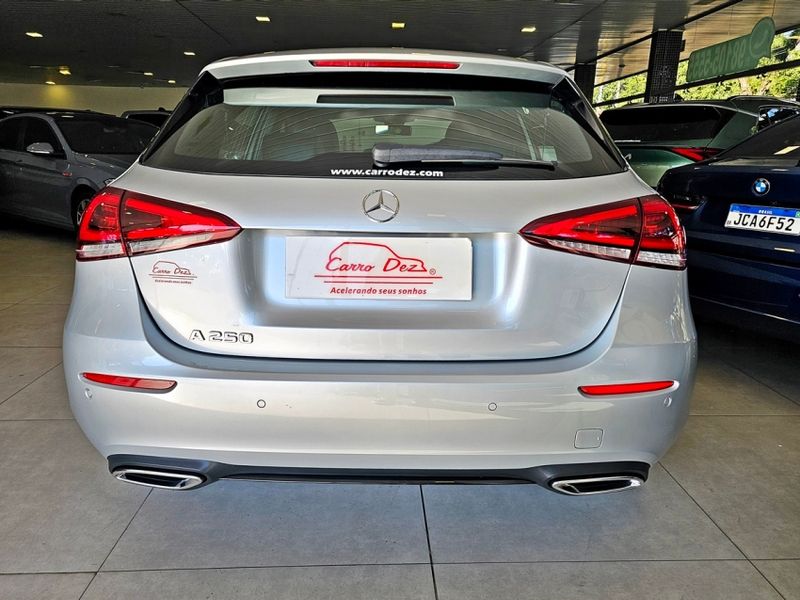 Mercedes-Benz A 250 2.0 CGI GASOLINA VISION 7G-DCT 2019/2020 CARRO DEZ NOVO HAMBURGO / Carros no Vale Mercedes-Benz A 250 2.0 CGI GASOLINA VISION 7G-DCT 2019/2020 CARRO DEZ NOVO HAMBURGO / Carros no Vale