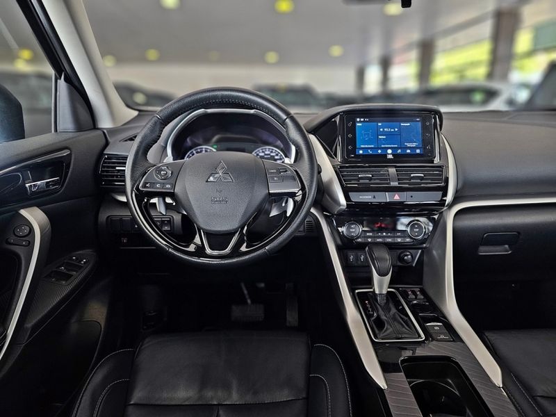 Mitsubishi ECLIPSE CROSS 1.5 MIVEC TURBO GASOLINA HPE CVT 2023/2024 CARRO DEZ NOVO HAMBURGO / Carros no Vale Mitsubishi ECLIPSE CROSS 1.5 MIVEC TURBO GASOLINA HPE CVT 2023/2024 CARRO DEZ NOVO HAMBURGO / Carros no Vale