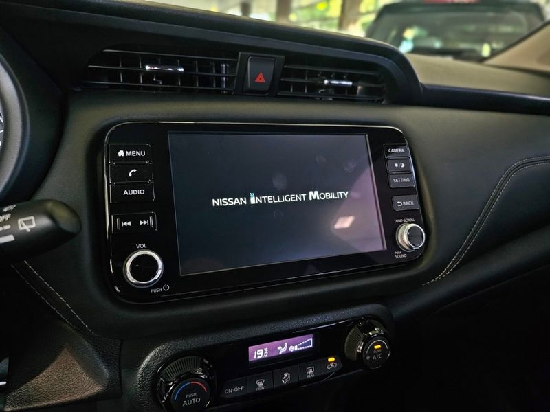 Nissan KICKS 1.6 16V FLEXSTART EXCLUSIVE XTRONIC 2023/2024 CARRO DEZ NOVO HAMBURGO / Carros no Vale