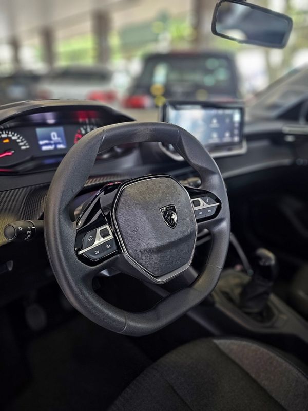 Peugeot 208 1.0 FIREFLY FLEX STYLE MANUAL 2025/2025 CARRO DEZ NOVO HAMBURGO / Carros no Vale