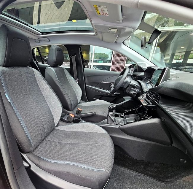 Peugeot 208 1.0 FIREFLY FLEX STYLE MANUAL 2025/2025 CARRO DEZ NOVO HAMBURGO / Carros no Vale