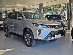 Toyota HILUX SW4 2.8 D-4D TURBO DIESEL SRX PLATINUM 4X4 AUTOMÁTICO 2024/2025 CARRO DEZ NOVO HAMBURGO / Carros no Vale