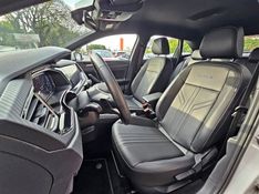Volkswagen NIVUS 1.0 200 TSI TOTAL FLEX HIGHLINE AUTOMÁTICO 2025/2026 CARRO DEZ NOVO HAMBURGO / Carros no Vale