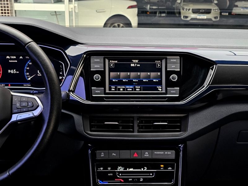 Volkswagen T-CROSS 1.0 200 TSI TOTAL FLEX COMFORTLINE AUTOMÁTICO 2023/2023 CARRO DEZ NOVO HAMBURGO / Carros no Vale