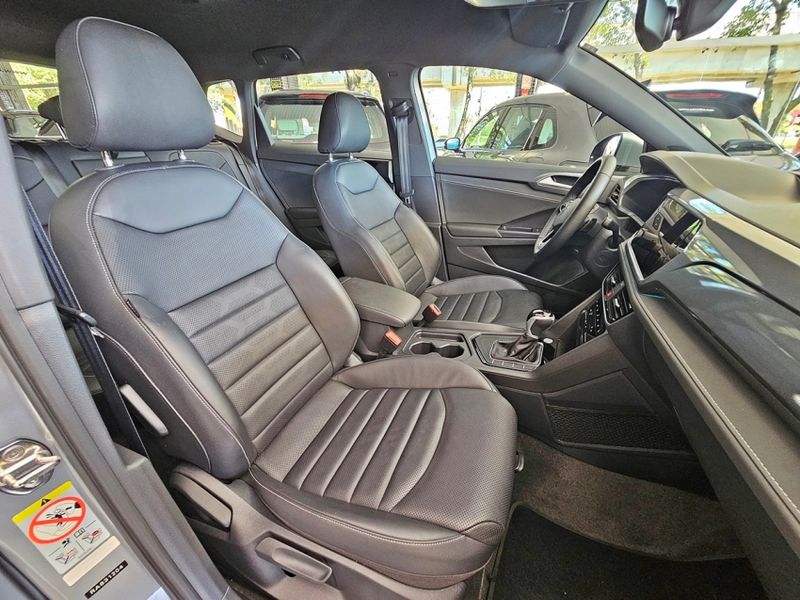 Volkswagen TAOS 1.4 250 TSI TOTAL FLEX HIGHLINE AUTOMÁTICO 2024/2024 CARRO DEZ NOVO HAMBURGO / Carros no Vale