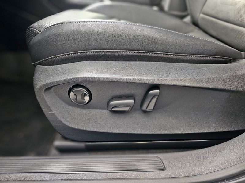 Volkswagen TAOS 1.4 250 TSI TOTAL FLEX HIGHLINE AUTOMÁTICO 2024/2024 CARRO DEZ NOVO HAMBURGO / Carros no Vale