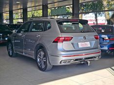 Volkswagen TIGUAN 2.0 300 TSI GASOLINA ALLSPACE R-LINE AUTOMÁTICO 2024/2024 CARRO DEZ NOVO HAMBURGO / Carros no Vale