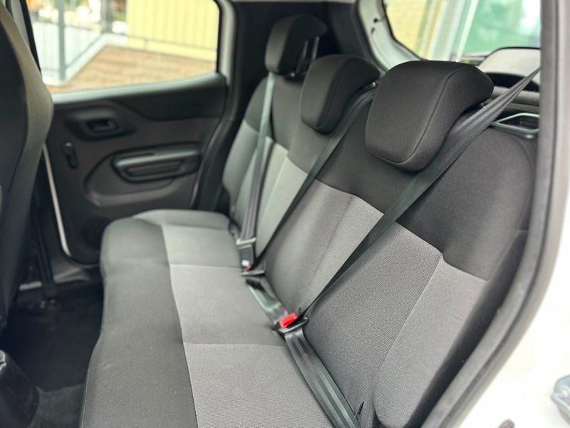 Citroen C3 1.0 FIREFLY FLEX LIVE PACK MANUAL 2024/2025 CARRO AUTOMARCAS CAXIAS DO SUL / Carros no Vale Citroen C3 1.0 FIREFLY FLEX LIVE PACK MANUAL 2024/2025 CARRO AUTOMARCAS CAXIAS DO SUL / Carros no Vale