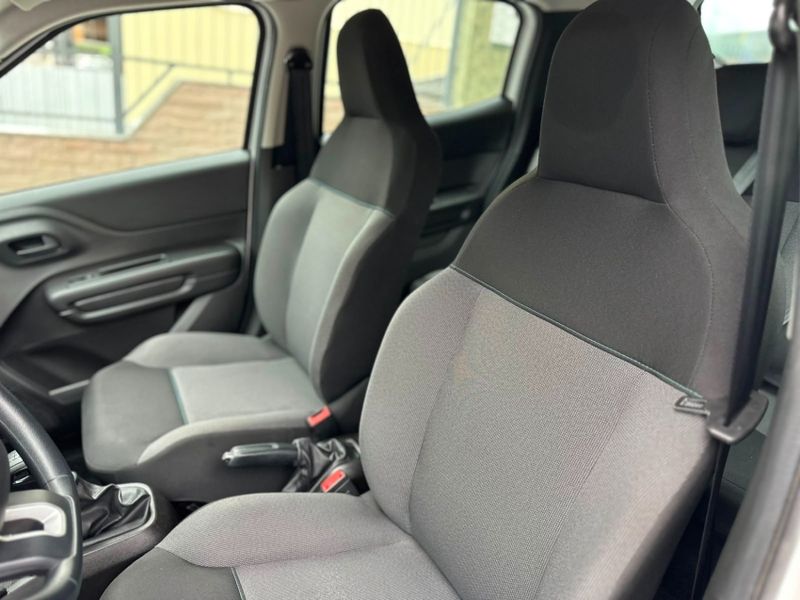 Citroen C3 1.0 FIREFLY FLEX LIVE PACK MANUAL 2024/2025 CARRO AUTOMARCAS CAXIAS DO SUL / Carros no Vale Citroen C3 1.0 FIREFLY FLEX LIVE PACK MANUAL 2024/2025 CARRO AUTOMARCAS CAXIAS DO SUL / Carros no Vale