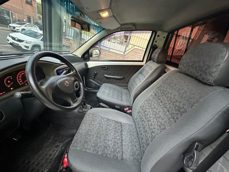Fiat STRADA 1.4 MPI FIRE CS 8V FLEX 2P MANUAL 2011/2012 CARRO AUTOMARCAS CAXIAS DO SUL / Carros no Vale
