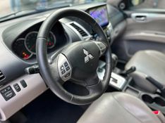 Mitsubishi PAJERO DAKAR 3.2 HPE 4X4 7 LUGARES 16V TURBO INTERCOOLER DIESEL 4P AUTOMÁTICO 2010/2011 CARRO AUTOMARCAS CAXIAS DO SUL / Carros no Vale