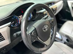 Toyota COROLLA 2.0 XEI 16V FLEX 4P AUTOMÁTICO 2015/2016 CARRO AUTOMARCAS CAXIAS DO SUL / Carros no Vale