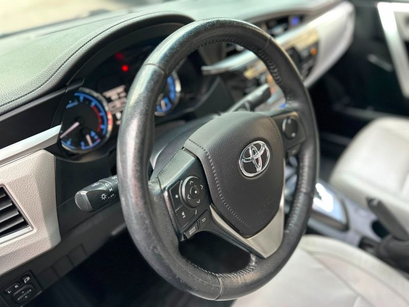 Toyota COROLLA 2.0 XEI 16V FLEX 4P AUTOMÁTICO 2015/2016 CARRO AUTOMARCAS CAXIAS DO SUL / Carros no Vale Toyota COROLLA 2.0 XEI 16V FLEX 4P AUTOMÁTICO 2015/2016 CARRO AUTOMARCAS CAXIAS DO SUL / Carros no Vale