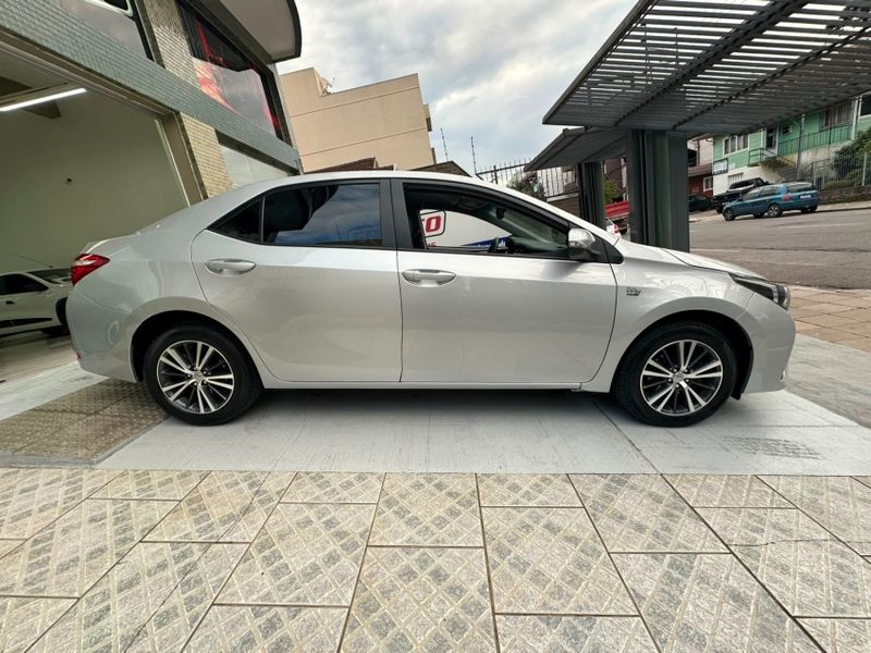 Toyota COROLLA 2.0 XEI 16V FLEX 4P AUTOMÁTICO 2015/2016 CARRO AUTOMARCAS CAXIAS DO SUL / Carros no Vale Toyota COROLLA 2.0 XEI 16V FLEX 4P AUTOMÁTICO 2015/2016 CARRO AUTOMARCAS CAXIAS DO SUL / Carros no Vale
