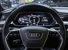 Audi E-TRON ELÉTRICO SPORTBACK PERFORMANCE QUATTRO 2022/2022 VIA BELLA VEÍCULOS ESPECIAIS CAXIAS DO SUL / Carros no Vale