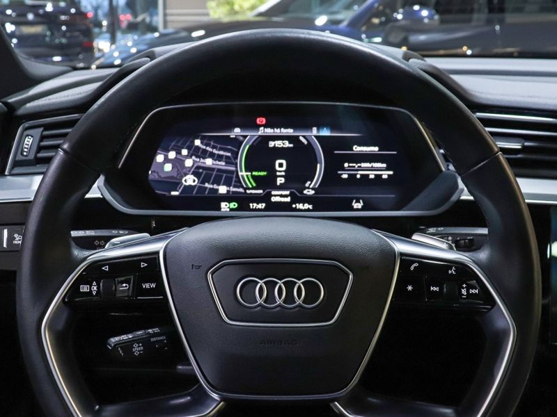 Audi E-TRON ELÉTRICO SPORTBACK PERFORMANCE QUATTRO 2022/2022 VIA BELLA VEÍCULOS ESPECIAIS CAXIAS DO SUL / Carros no Vale Audi E-TRON ELÉTRICO SPORTBACK PERFORMANCE QUATTRO 2022/2022 VIA BELLA VEÍCULOS ESPECIAIS CAXIAS DO SUL / Carros no Vale