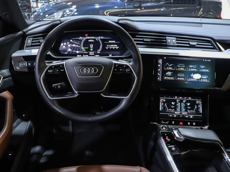 Audi E-TRON ELÉTRICO SPORTBACK PERFORMANCE QUATTRO 2022/2022 VIA BELLA VEÍCULOS ESPECIAIS CAXIAS DO SUL / Carros no Vale Audi E-TRON ELÉTRICO SPORTBACK PERFORMANCE QUATTRO 2022/2022 VIA BELLA VEÍCULOS ESPECIAIS CAXIAS DO SUL / Carros no Vale