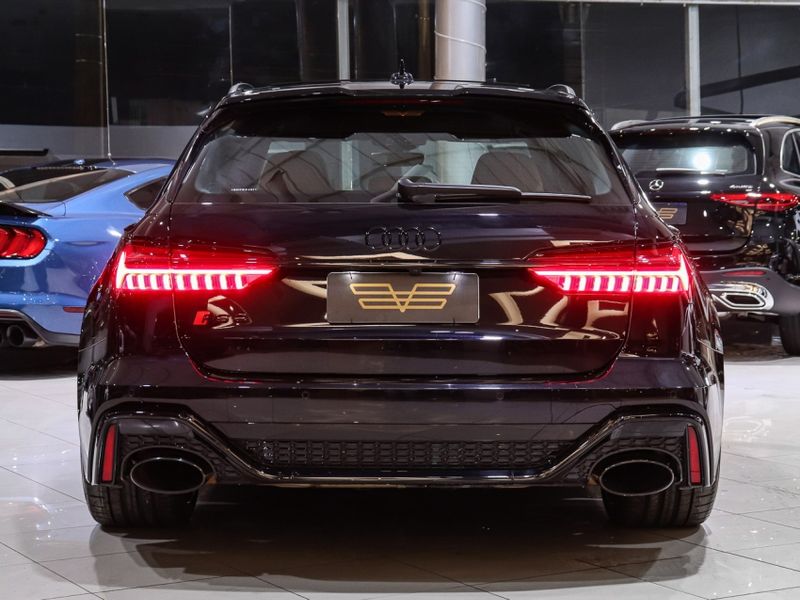 Audi RS6 4.0 V8 TFSI MHEV AVANT PERFORMANCE TIPTRONIC 2023/2024 VIA BELLA VEÍCULOS ESPECIAIS CAXIAS DO SUL / Carros no Vale