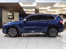 BMW X1 2.0 16V TURBO GASOLINA SDRIVE20I X-LINE STEPTRONIC 2023/2023 VIA BELLA VEÍCULOS ESPECIAIS CAXIAS DO SUL / Carros no Vale