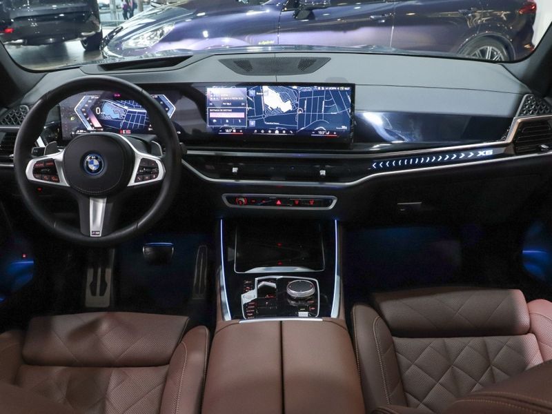 BMW X5 3.0 I6 TURBO HÍBRIDO XDRIVE50E M SPORT AUTOMÁTICO 2023/2024 VIA BELLA VEÍCULOS ESPECIAIS CAXIAS DO SUL / Carros no Vale BMW X5 3.0 I6 TURBO HÍBRIDO XDRIVE50E M SPORT AUTOMÁTICO 2023/2024 VIA BELLA VEÍCULOS ESPECIAIS CAXIAS DO SUL / Carros no Vale